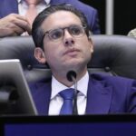 PEC da Blindagem faz centrão se dividir, relator ameaça não dar parecer, e PL desiste de votação