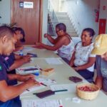 Sesp realiza ação de cadastramento de ambulantes que trabalham nas praias de Arembepe e Jauá