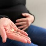 Estudo comprova total ausência de vínculo entre uso de paracetamol na gestação e autismo