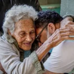 Redação do Enem 2025 aborda as perspectivas para o envelhecimento