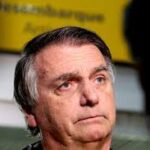 Médicos avaliam novo procedimento para conter soluços de Bolsonaro após cirurgia de hérnia