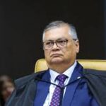 Dino determina que Três Poderes revisem e suspendam penduricalhos de servidores em até 60 dias