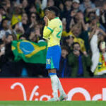 Estêvão sofre lesão grau 4 na coxa e deve ser mais um desfalque para o Brasil na Copa do Mundo, diz jornal