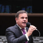 Deputado do Centrão diz que Jerônimo Rodrigues é favorito na disputa pelo governo