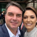 Prints vazados expõem racha bolsonarista e resistência a Michelle