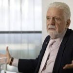 Jaques Wagner se reúne com Lula e deixa liderança do governo no Senado
