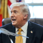 Trump diz que acordo com Irã está finalizado e cancela novos ataques