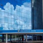 Idade mínima igual para mulheres e fim do auxílio pago pelo INSS; veja mudanças propostas para a Previdência