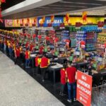 Justiça condena rede de supermercados em Manaus por escala 9×1 e fornecimento de comida estragada
