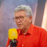 Caetano diz que “máscara de ACM Neto caiu” e conclama Camaçari a defender Lula